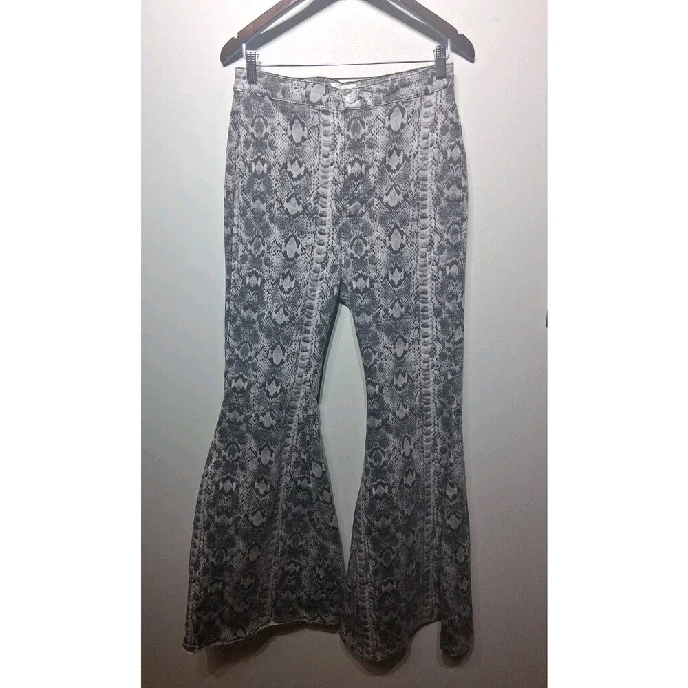 Free People We The Free Just Float On Snake Flare High Waist Jeans Size 31